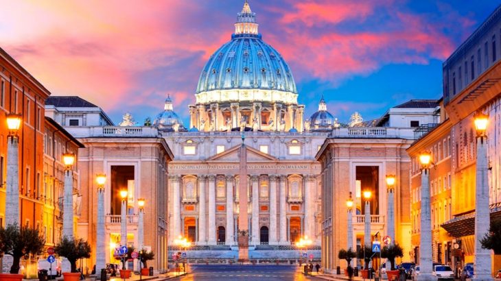 Vaticano pede que Itália altere projeto de lei contra homofobia e transfobia - Revista Cenarium