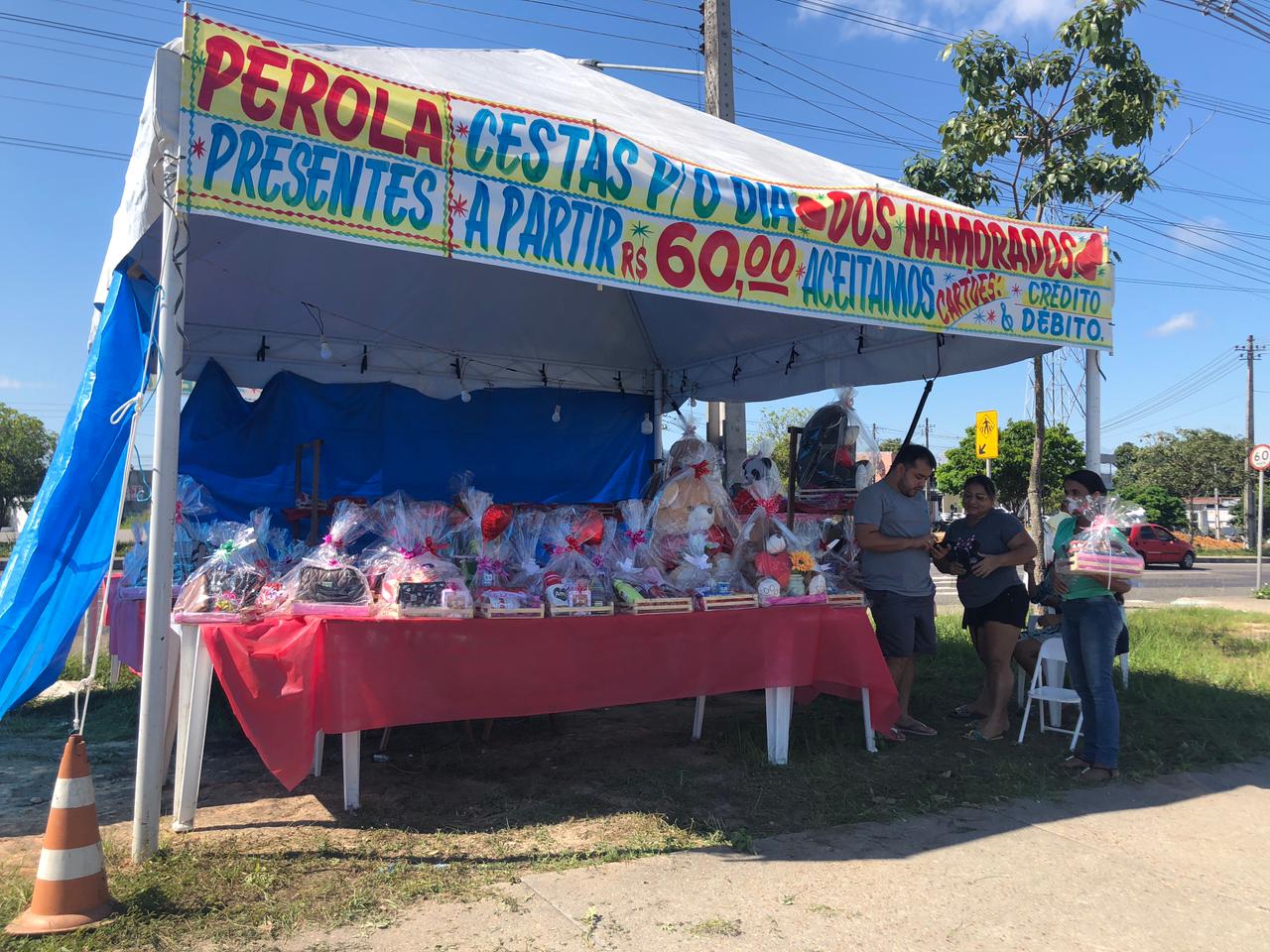 Drive thru dos namorados: criatividade e empreendedorismo movimentam economia