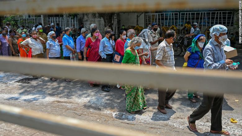 Na Índia, 2.500 pessoas teriam recebido soro em vez de vacina contra Covid-19
