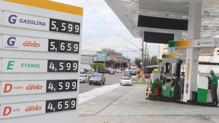 Posto de combustíveis na avenida Álvaro Maia, no bairro Praça 14, zona Sul de Manaus (Ricardo Oliveira/Revista Cenarium)