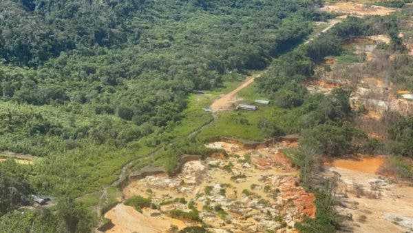 Pista de pouso onde o Yanomami de 25 anos foi atropelado na Terra Yanomami, em Roraima (Júnior Hekurari Yanomami/Condisi-YY/Divulgação)