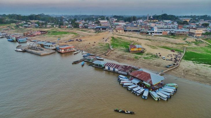 Foto aérea da frente da cidade de Benjamin Constant, no Amazonas (Divulgação/Prefeitura de Benjamin Constant)