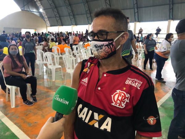 ‘O que importa é tomar a vacina’, diz agricultor em mutirão de vacinas no interior do AM