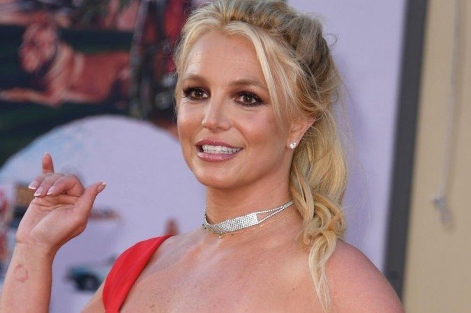 Pai de Britney Spears desiste de ser tutor da cantora após 13 anos