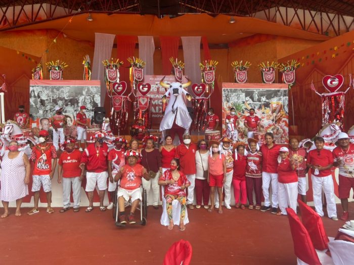 Boi Garantido recebe integrantes da Velha Guarda para confraternização