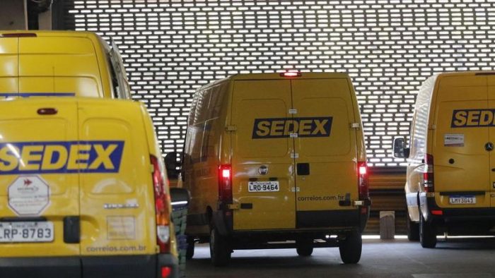 Câmara aprova texto-base de projeto que abre caminho para privatização dos Correios