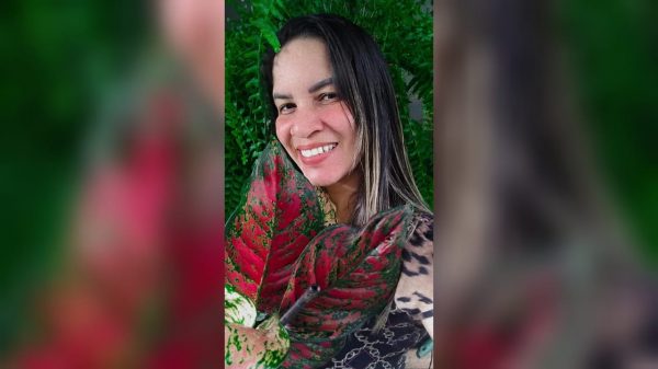 Carolina Bezerra é a paisagista idealizadora do espaço que cuida de plantas (Reprodução/ Instagram)