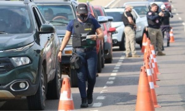 No AM, operação prende 39 pessoas acusadas de tráfico de drogas e roubo