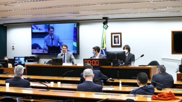 Reforma Administrativa vira ‘imbróglio’ e PEC ganha 3ª versão