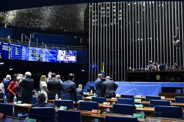 Senado aprova nova Legislação Eleitoral e elimina coligações partidárias para 2022