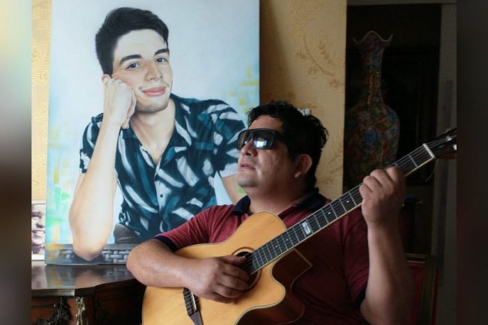 Compositor canta perda do filho no festival da canção de Itacoatiara, no AM