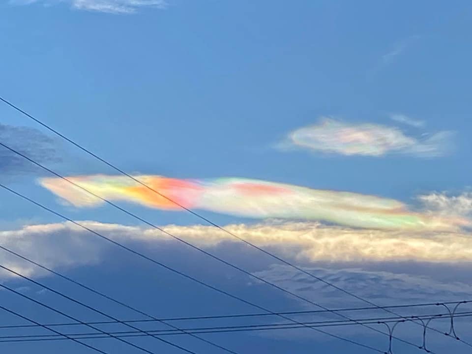 Fenômeno de nuvens iridescentes intriga moradores de Vilhena, em Rondônia