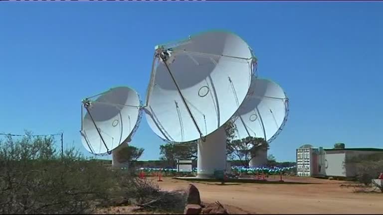 Estranhas ondas de rádio vindas do centro da Via Láctea espantam cientistas