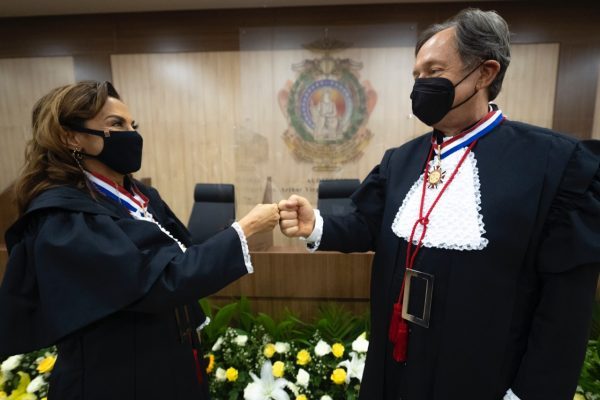 Desembargadores Cezar Bandiera e Mirza Cunha são empossados como novos membros do TJAM