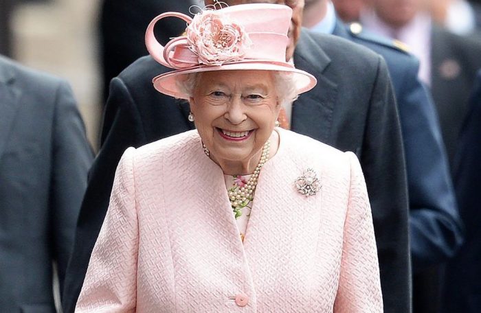 Rainha Elizabeth cancela ida à COP-26 por recomendação médica