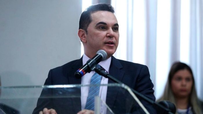 Deputados de Roraima decidem manter prisão de Jalser Renier por sequestro de jornalista