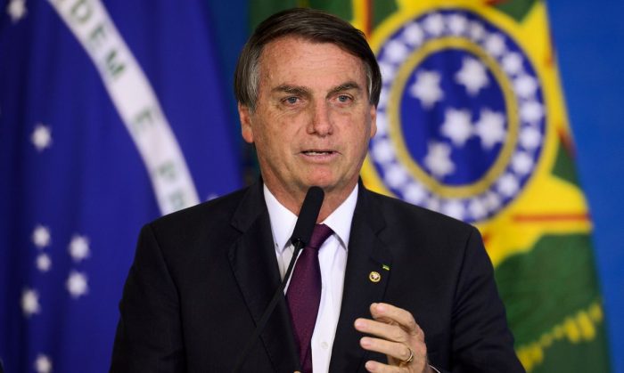 Bolsonaro assina ficha de filiação ao PL no próximo dia 30, anuncia partido