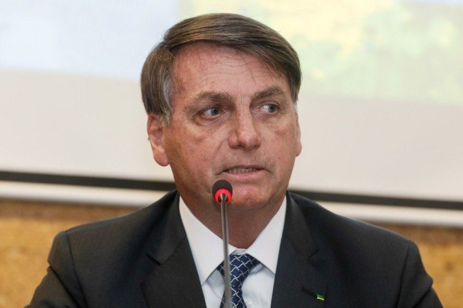 Bolsonaro volta a mentir sobre queimadas na Amazônia, na RedeTV!