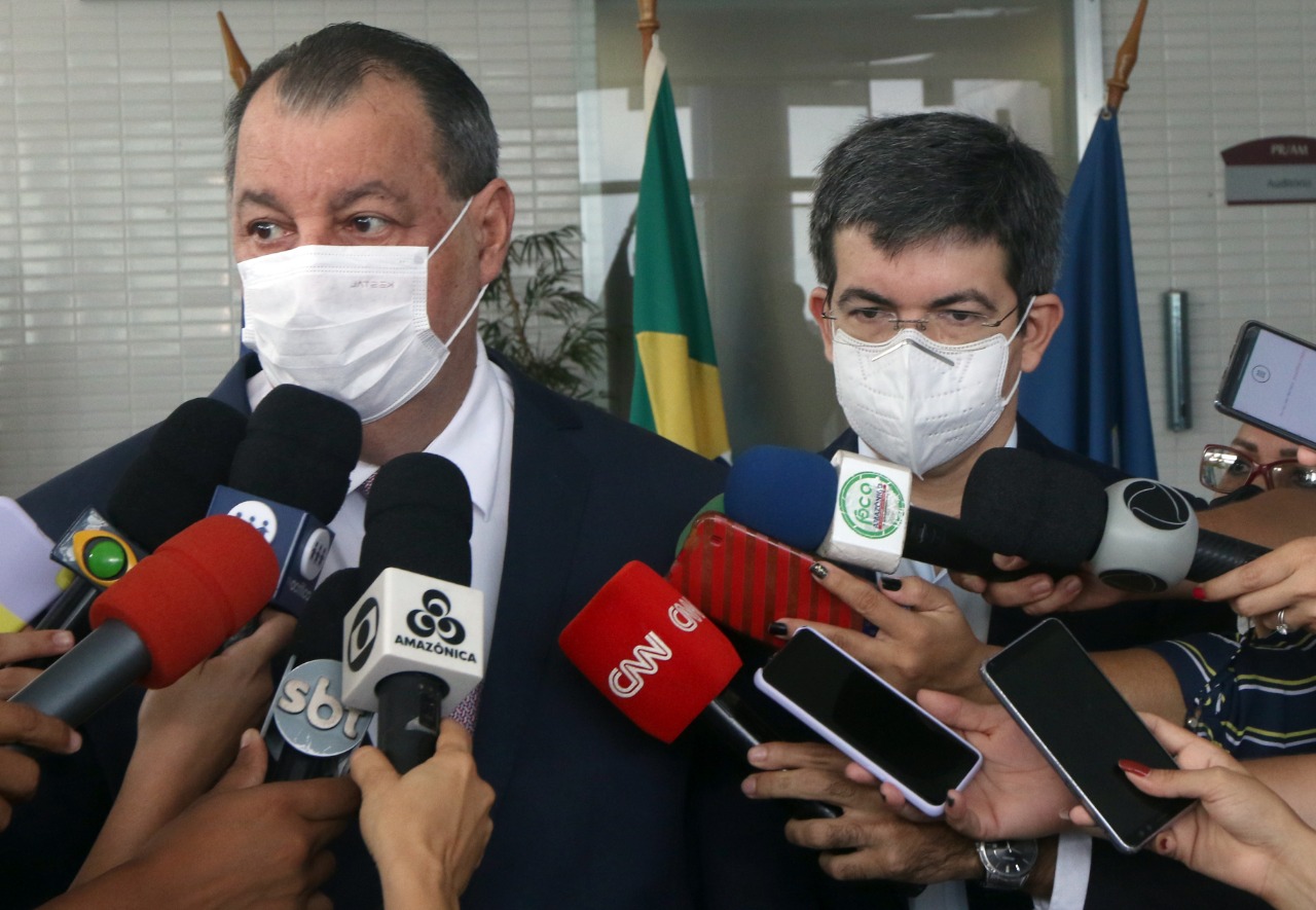 Senadores Omar Aziz (esq.) e Randolfe Rodrigues. (Ricardo Oliveira/ Cenarium)