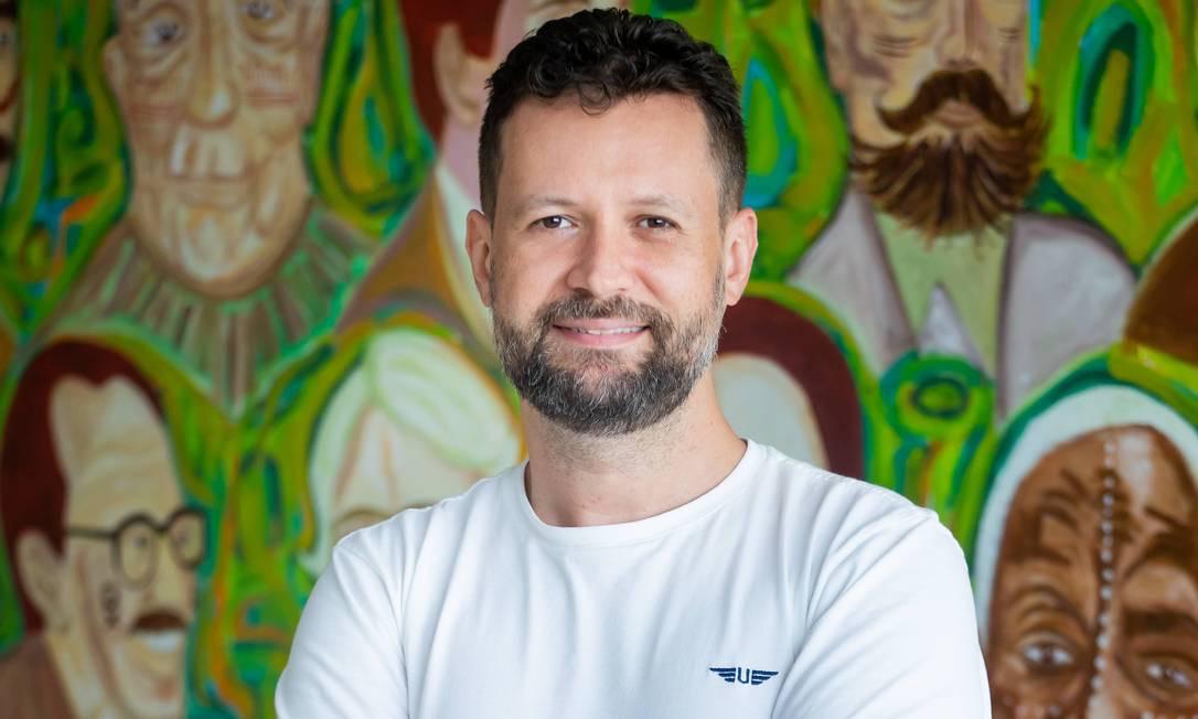 Pesquisador do AM, Marcus Lacerda reúne reflexões sobre a pandemia em livro