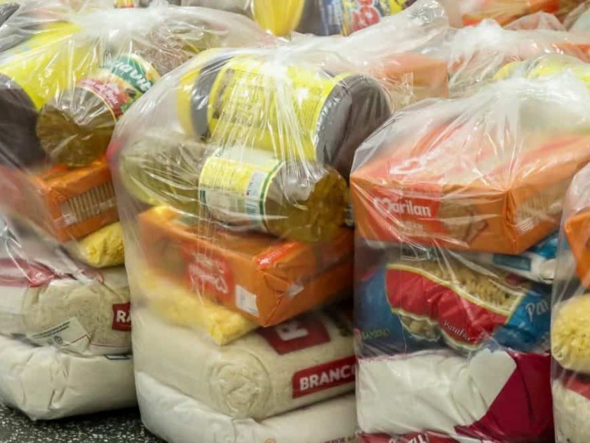 Valor do Auxílio Brasil, de R$ 400, compra 67% de uma cesta básica no País