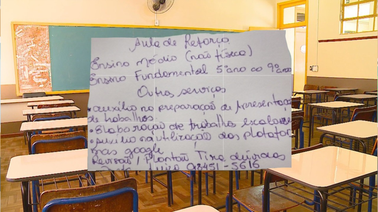 Há três anos desempregada, professora de reforço improvisa anúncio para buscar alunos