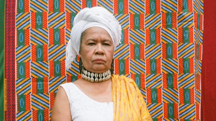 Mama Di African Clothes passou por uma série de imersões para o desenvolvimento de uma coleção cápsula. (Reprodução/Divulgação)