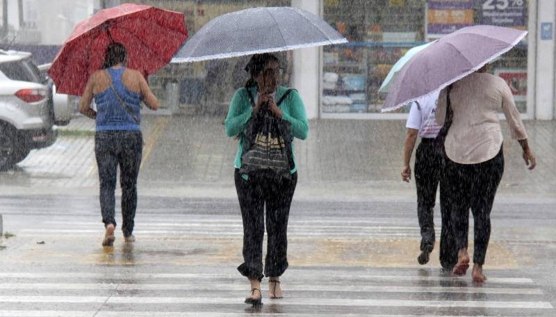 Inverno amazônico pode acelerar terceira onda da Covid-19 no AM com aumento de casos da doença