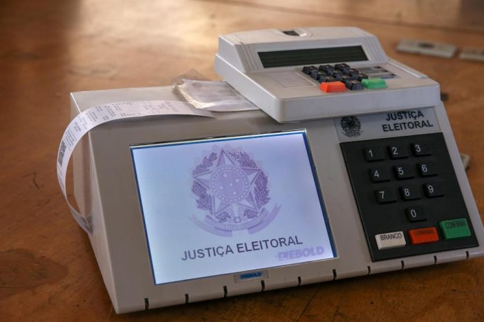 Inspeção antecipada de urnas eletrônicas é ignorada por partidos e Ministério Público