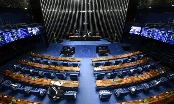 Governo Bolsonaro não tem votos no Senado para aprovar PEC dos Precatórios, revela levantamento do Globo