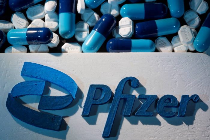 EUA aprova pílula contra Covid-19 da Pfizer para maiores de 12 anos do grupo de risco