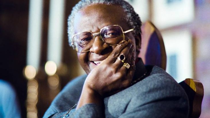 O arcebispo sul-africano Desmond Tutu, uma das principais figuras da luta contra o apartheid. (Trevor Samson - 22.ago.1986/AFP)