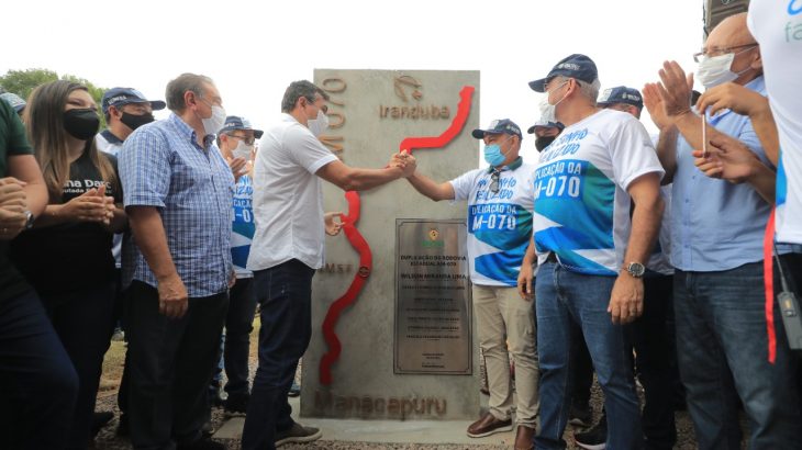 Governador Wilson Lima falou sobre a rodovia e lançou placa de inauguração. (Divulgação/ Secom)