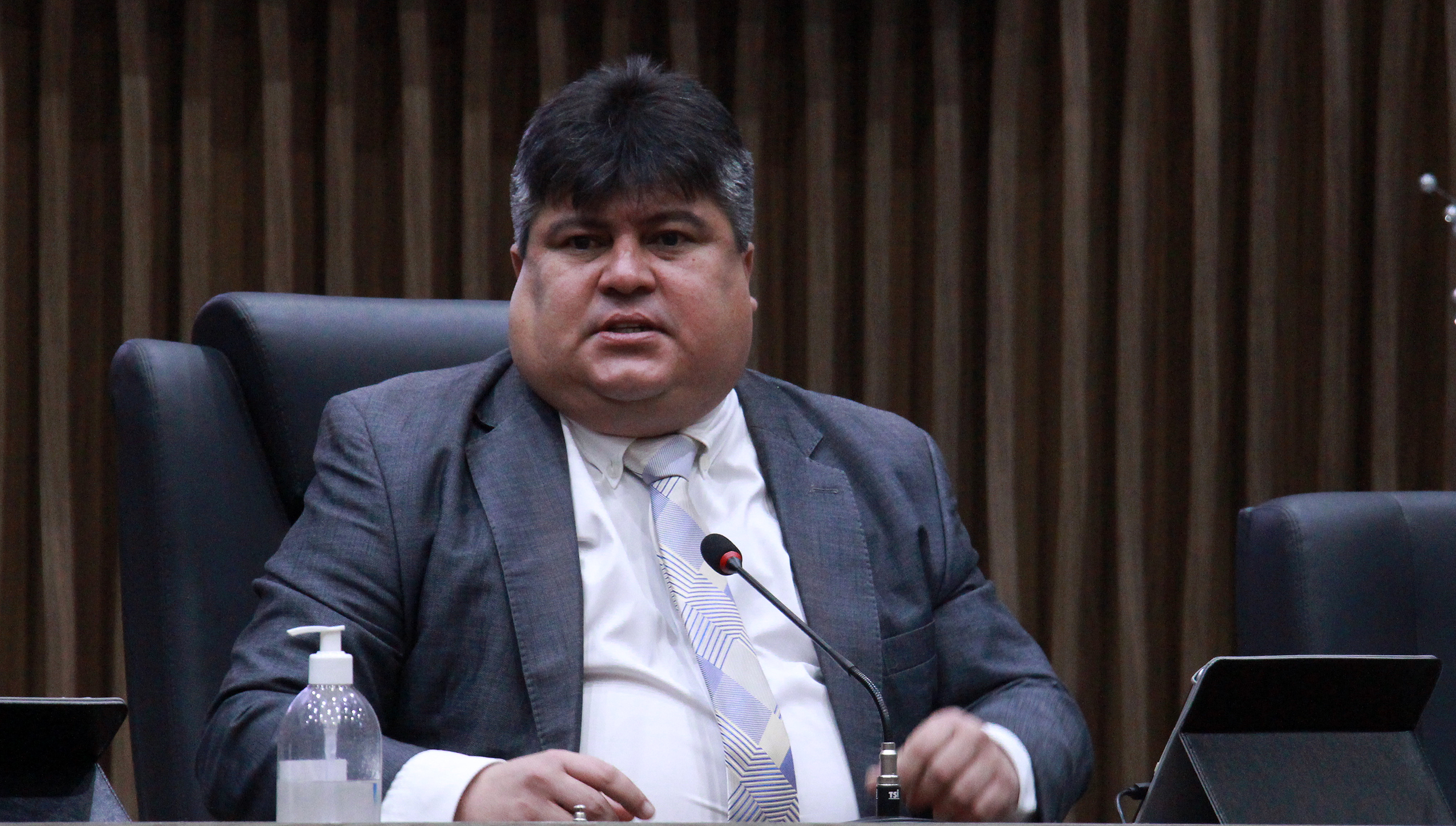 Após denúncias de ilegalidades, presidente da Câmara Municipal de Manaus revoga licitação de marketing