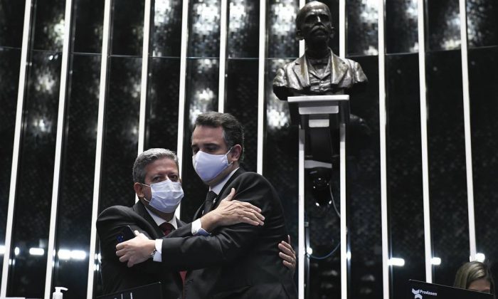 Congresso promulga PEC dos Precatórios e permite ao governo gastar mais R$ 106 bi em 2022