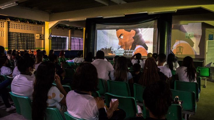 Filmes serão exibidos a partir das 19h às 21h, na quadra da Creche Bom Pastor, no município Careiro Castanho (Divulgação)