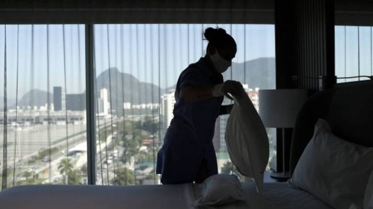Recuperação do setor de serviços, que inclui hotéis, restaurantes e salões de beleza, não foi suficiente para alavancar o crescimento do país Foto: Luiza Moraes/ Agência O Globo
