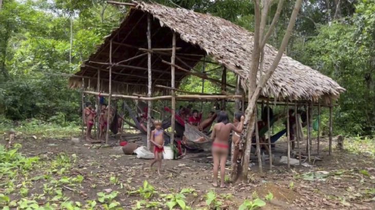 Hospital de internação para pacientes receberem tratamento de malária no Polo Base Maloca Paapiu. na Terra Indígena (TI) Yanomami (Reprodução/ Twitter)
