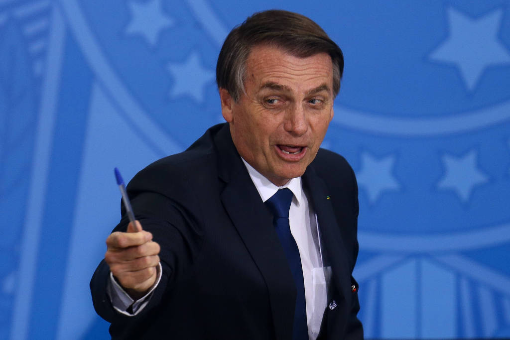 Bolsonaro revoga ao menos 25 decretos de luto oficial editados por ex-presidentes