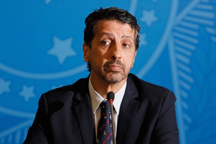 Sob Joaquim Leite, política ambiental de Salles e Bolsonaro continua