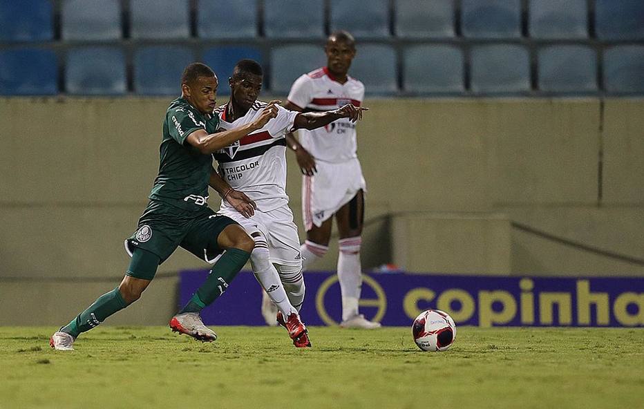 Palmeiras x São Paulo: Clássico da Copinha tem invasão de campo com faca