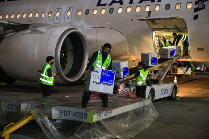 Amazonas recebe 34,5 mil doses de vacina contra Covid-19 para crianças de 5 a 11 anos