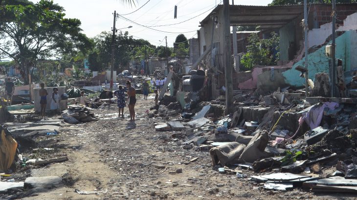 Moradores da cidade de Itabuna, na Bahia, tiveram as casas destruídas durante a enchente (João Paulo Guimarães/Cenarium)