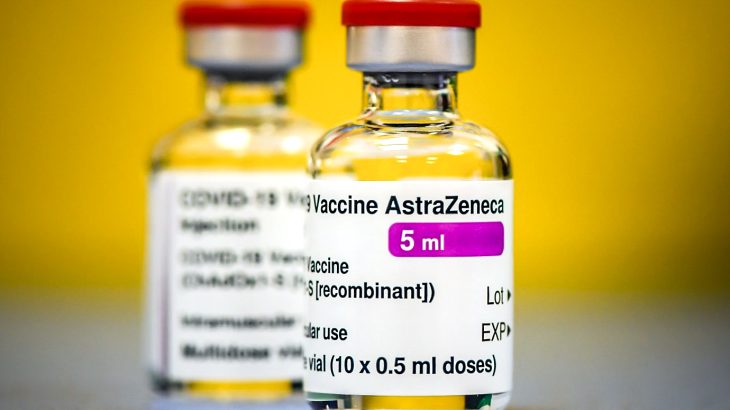 Frascos com doses da vacina contra a Covid-19 (Anthony Devlin/ Bloomberg via Getty Images)