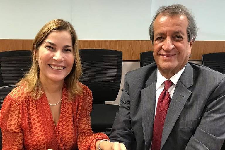 Mayra Pinheiro anunciou a filiação com uma foto ao lado do presidente da sigla, Valdemar Costa Neto (Reprodução/Twitter)