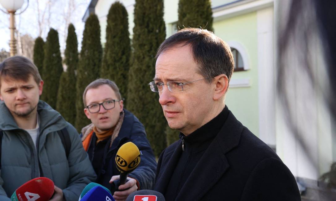 Comitiva da Ucrânia chega a encontro com russos para negociar cessar-fogo ‘imediato’