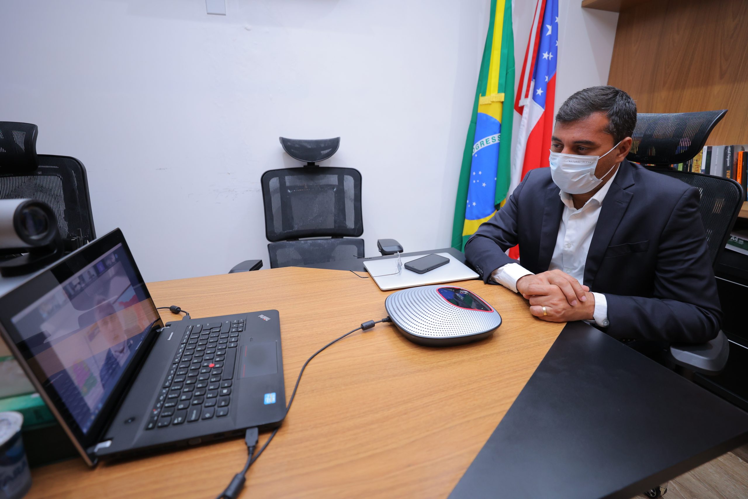 Governador do AM defende consenso entre União, Estados e Municípios para reduzir preços dos combustíveis