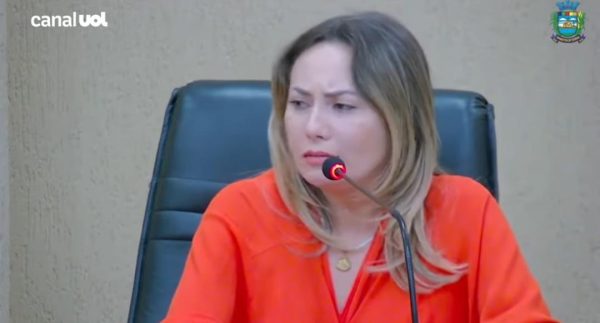 Goiás: Vereadora tem microfone cortado ao defender mulheres na política