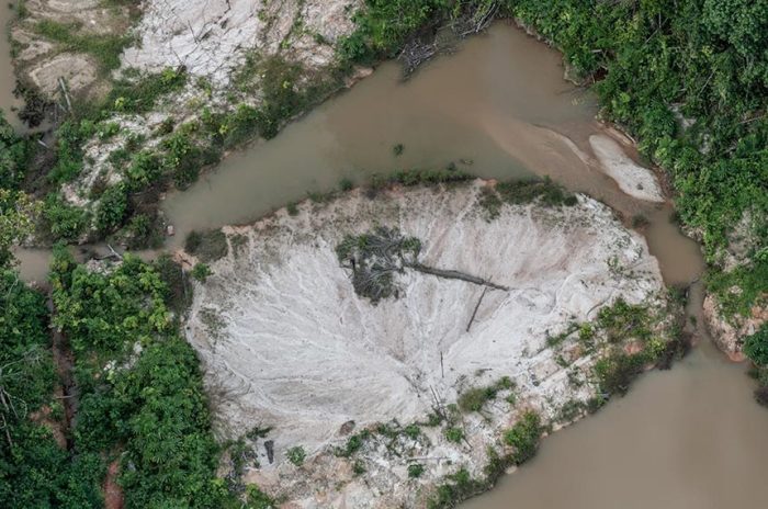 Violação de direitos: relatório aponta terras indígenas mais afetadas por pedidos de mineração na Amazônia