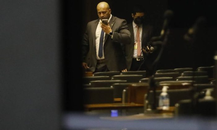 Polícia Federal vai à Câmara tratar sobre instalação de tornozeleira eletrônica em Daniel Silveira